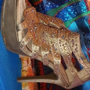 Women's high heel gorgeous golden shoes